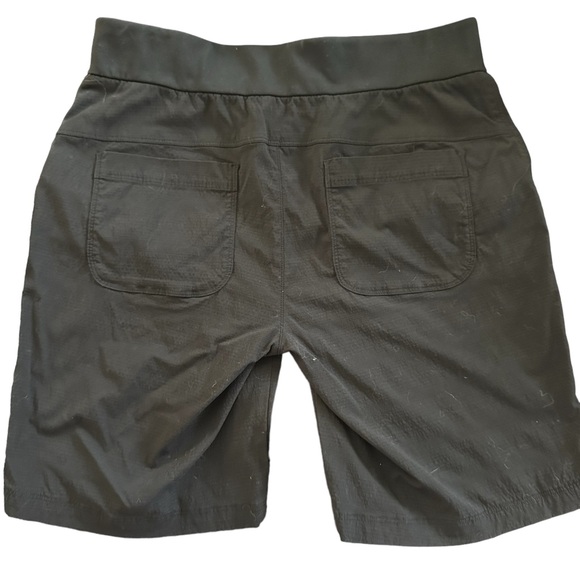 Athleta TREKKIE NORTH MID RISE BERMUDA SHORT - Picture 4 of 4
